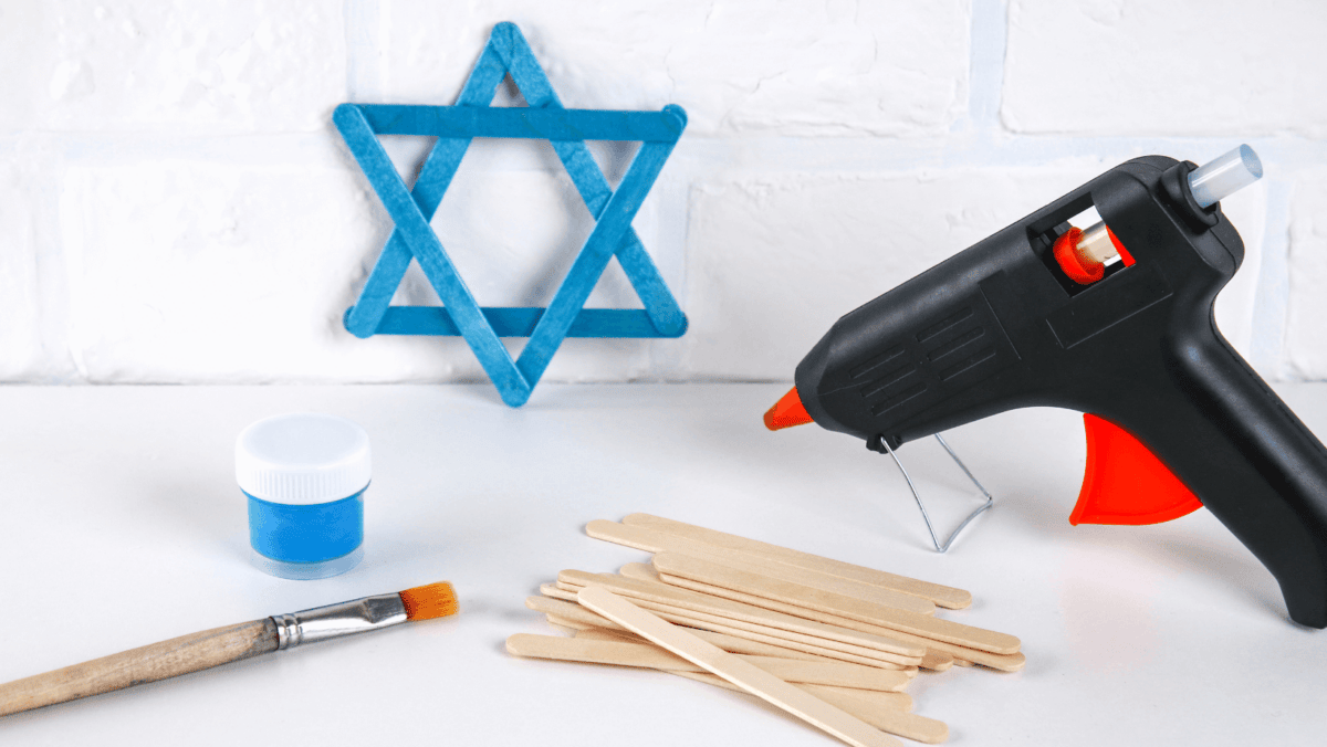 Arts and Crafts Ideas for Seniors to Stay Sharp - St. Andrew's